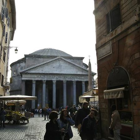 Appartamento Pantheon Domus Valentino Roma Esterno foto